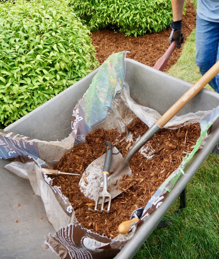 mulch installation